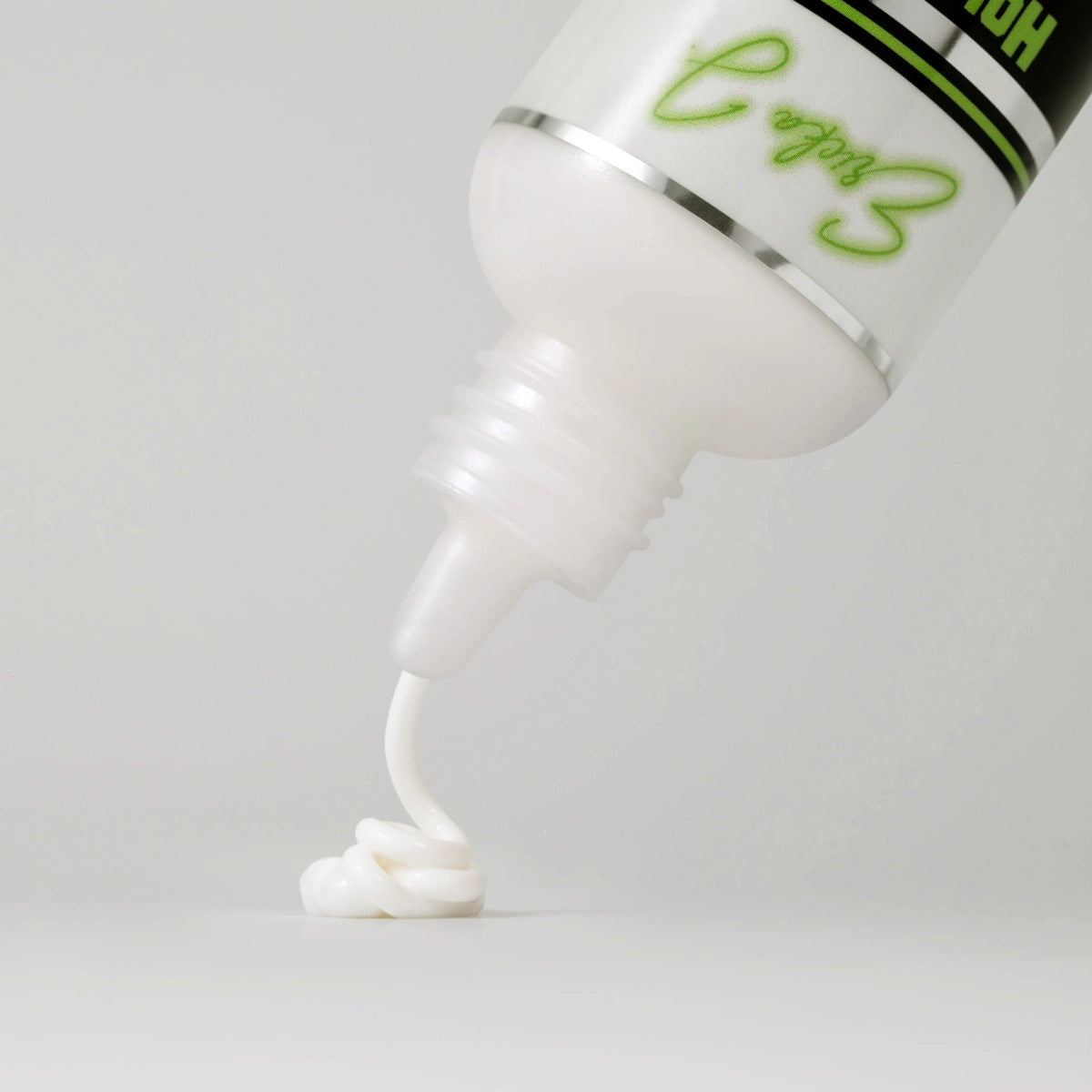 Ericka J Hold Me Down Adhesive [Green] 1.34oz