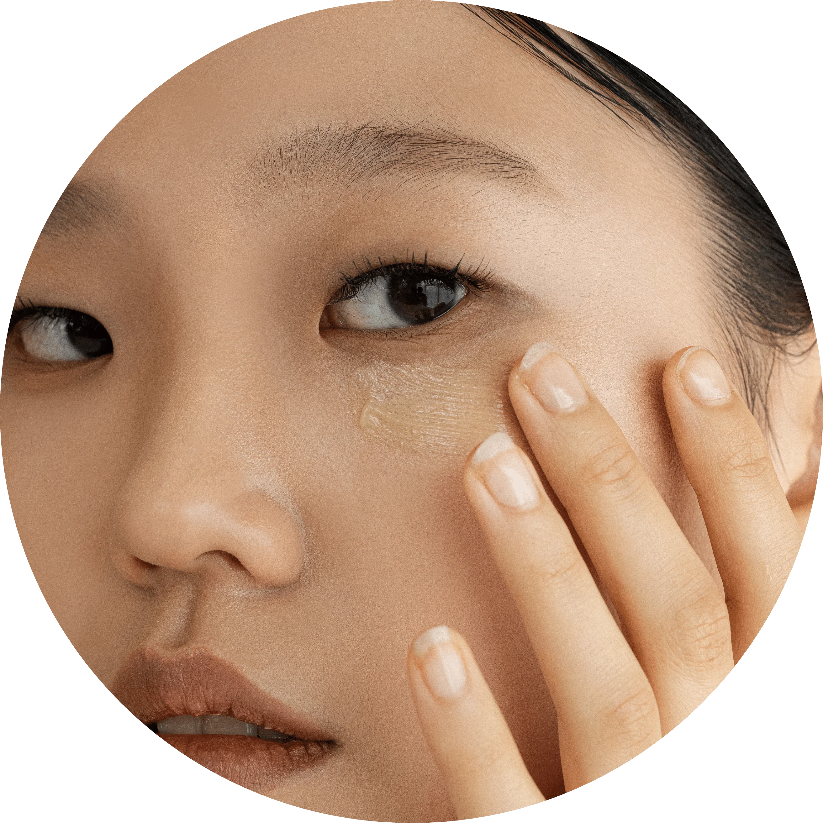 Beauty of Joseon model applying ginseng retinal eye serum under eye to hydrate and brighten